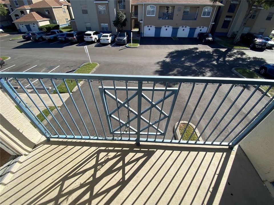 For Sale: $138,000 (1 beds, 1 baths, 678 Square Feet)