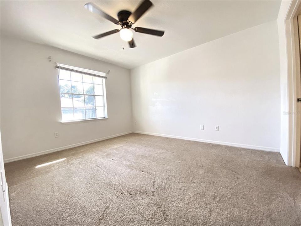 For Sale: $138,000 (1 beds, 1 baths, 678 Square Feet)