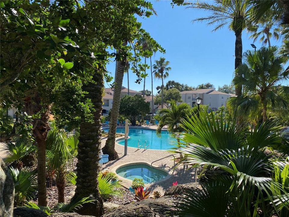 For Sale: $138,000 (1 beds, 1 baths, 678 Square Feet)