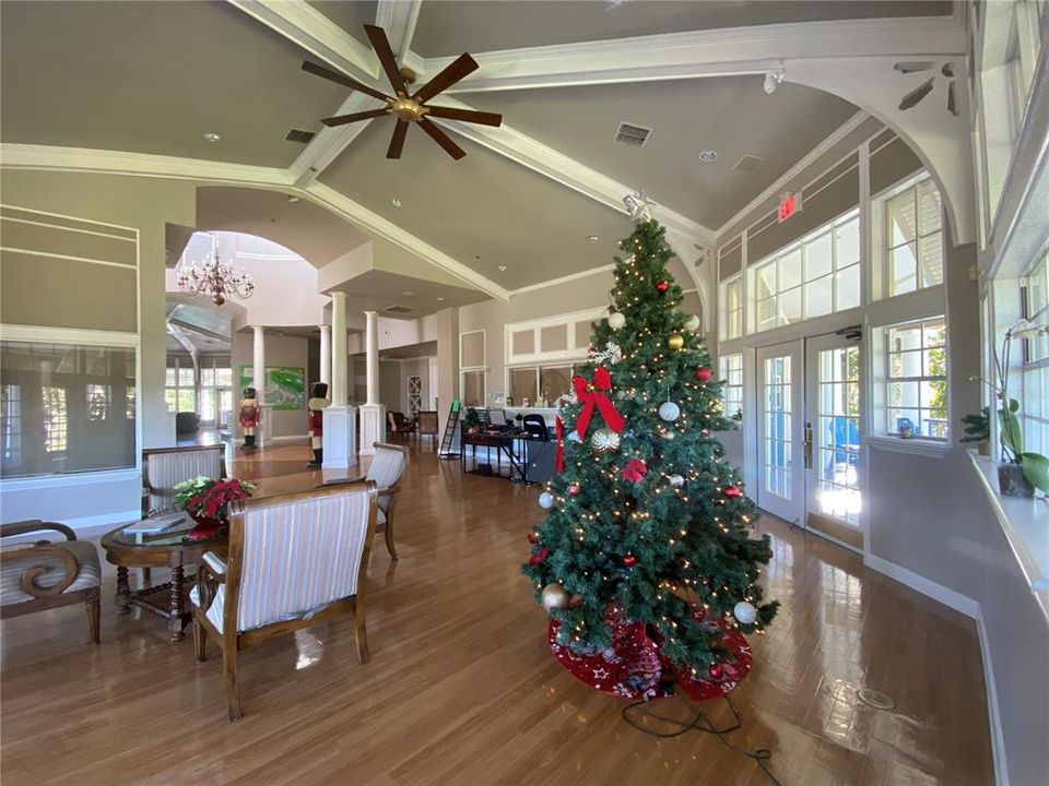 For Sale: $138,000 (1 beds, 1 baths, 678 Square Feet)