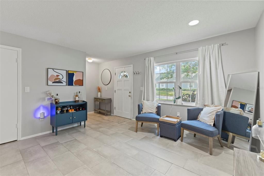 For Sale: $329,000 (2 beds, 2 baths, 1396 Square Feet)