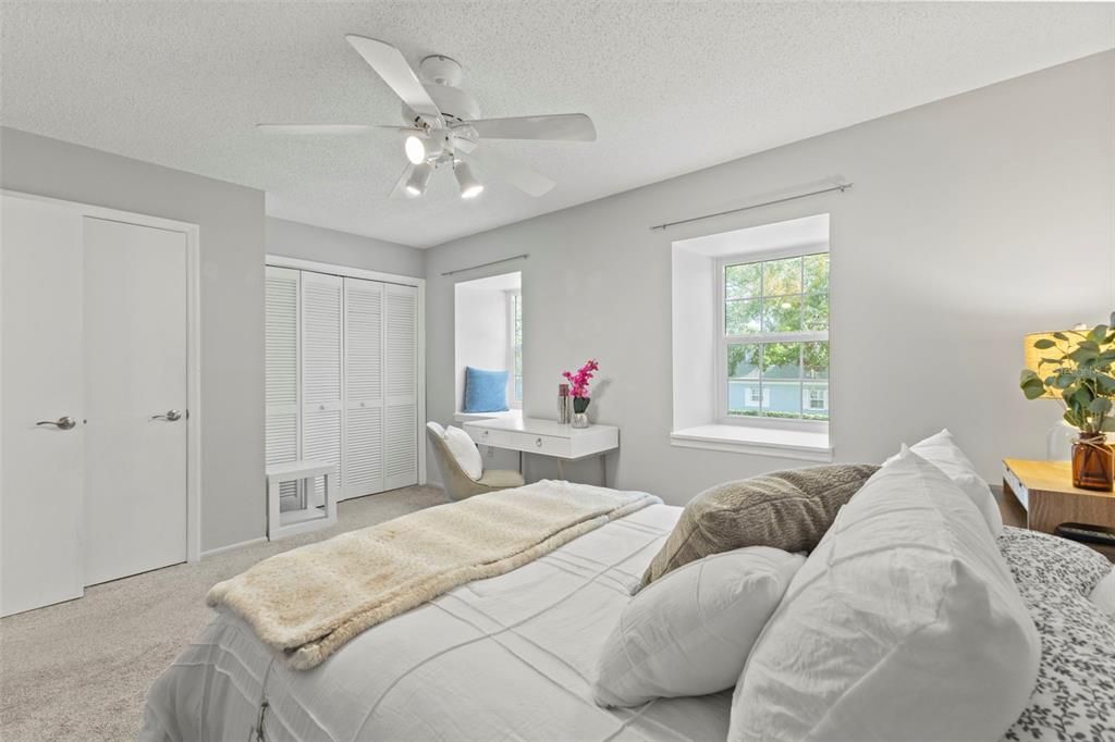 For Sale: $329,000 (2 beds, 2 baths, 1396 Square Feet)