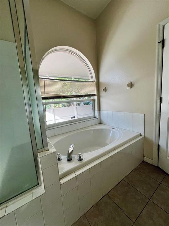 待售: $459,900 (3 贝兹, 2 浴室, 1992 平方英尺)