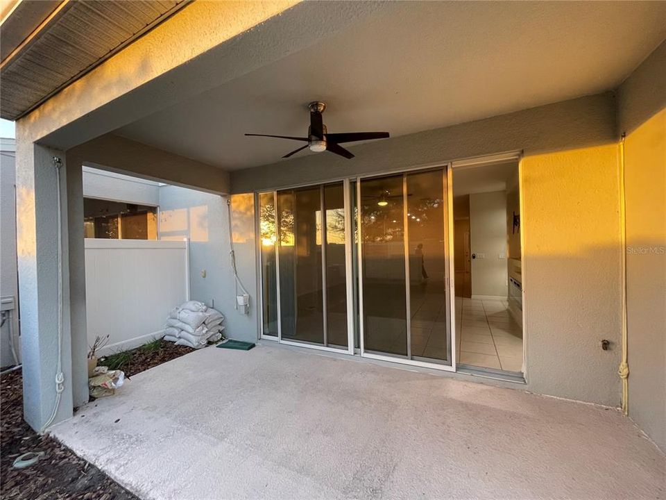 出租: $2,500 (3 贝兹, 2 浴室, 1717 平方英尺)