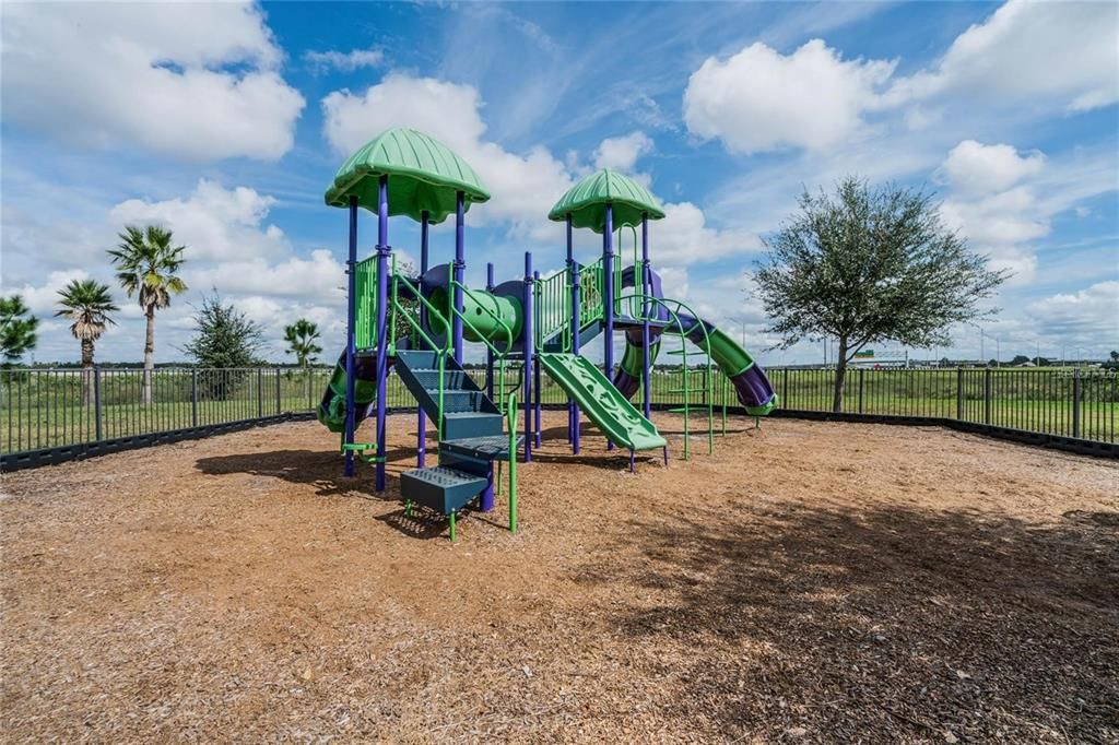 出租: $2,500 (3 贝兹, 2 浴室, 1717 平方英尺)