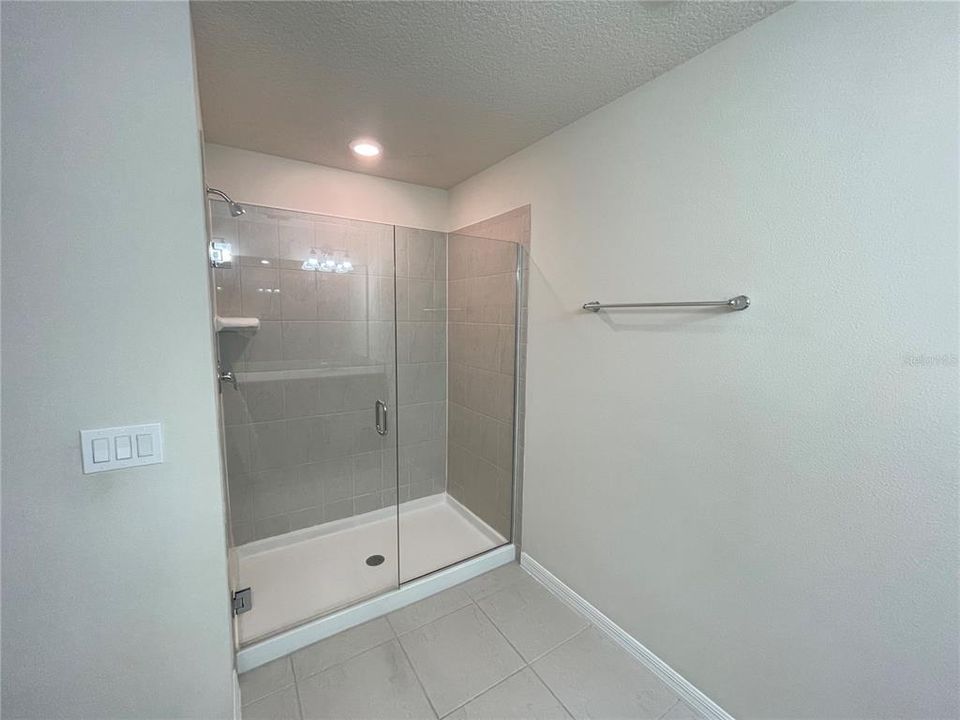 出租: $2,500 (3 贝兹, 2 浴室, 1717 平方英尺)