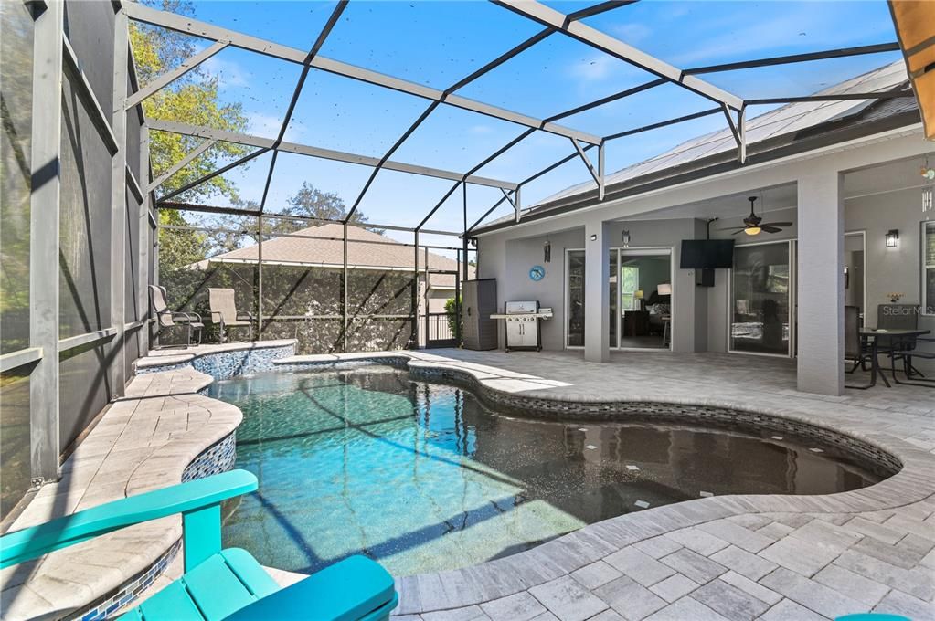 Под контрактом: $729,000 (4 спален, 3 ванн, 3221 Квадратных фут)