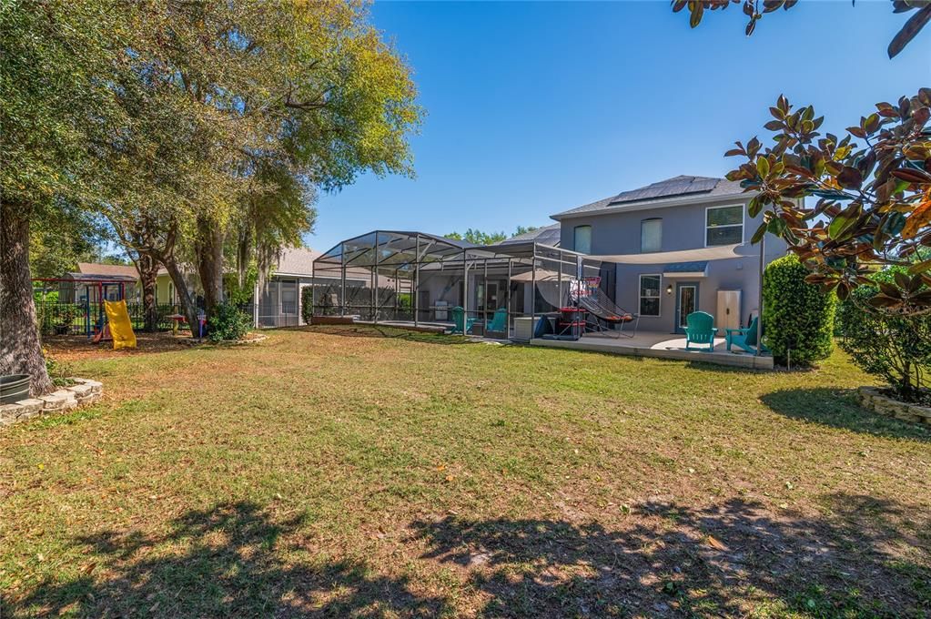 Под контрактом: $729,000 (4 спален, 3 ванн, 3221 Квадратных фут)