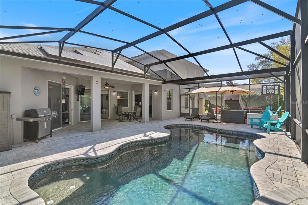 Под контрактом: $729,000 (4 спален, 3 ванн, 3221 Квадратных фут)