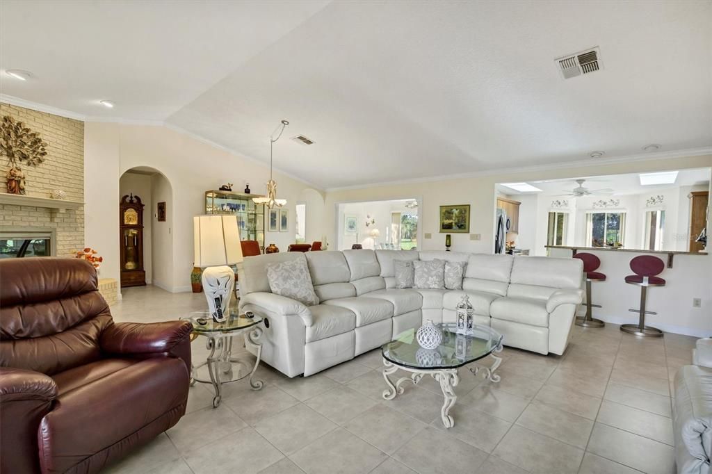 На продажу: $459,000 (3 спален, 2 ванн, 2249 Квадратных фут)