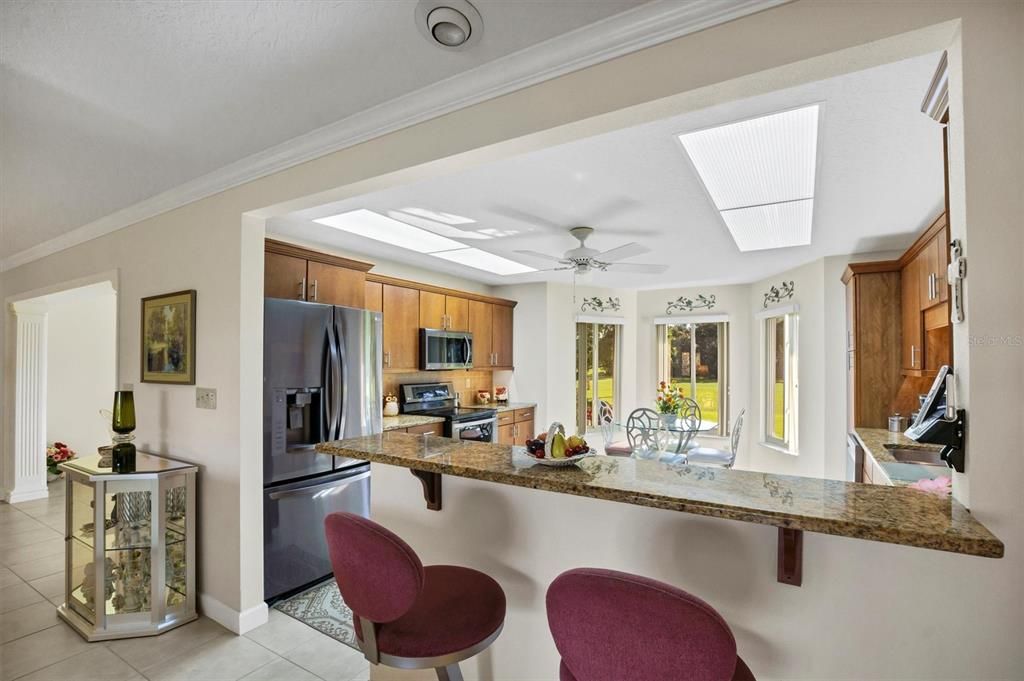 На продажу: $459,000 (3 спален, 2 ванн, 2249 Квадратных фут)