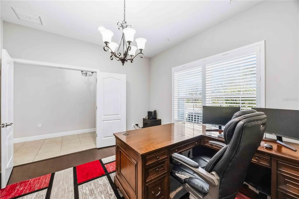 For Sale: $399,900 (3 beds, 2 baths, 1812 Square Feet)