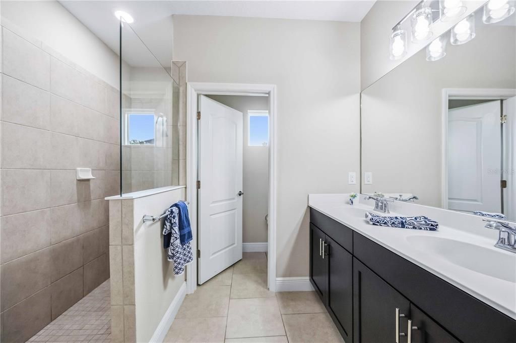 For Sale: $399,900 (3 beds, 2 baths, 1812 Square Feet)