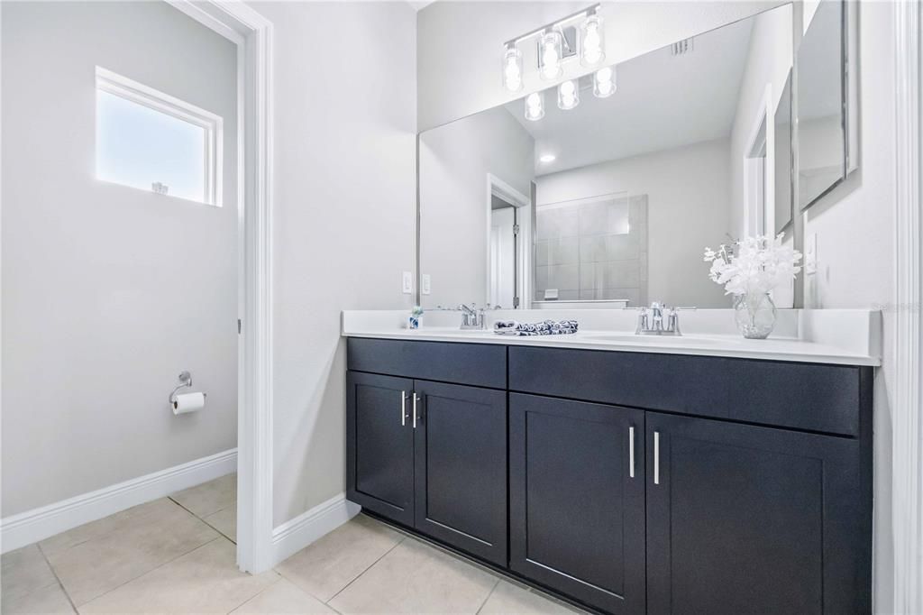 For Sale: $399,900 (3 beds, 2 baths, 1812 Square Feet)