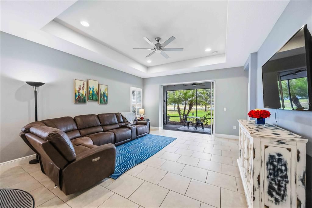 For Sale: $399,900 (3 beds, 2 baths, 1812 Square Feet)