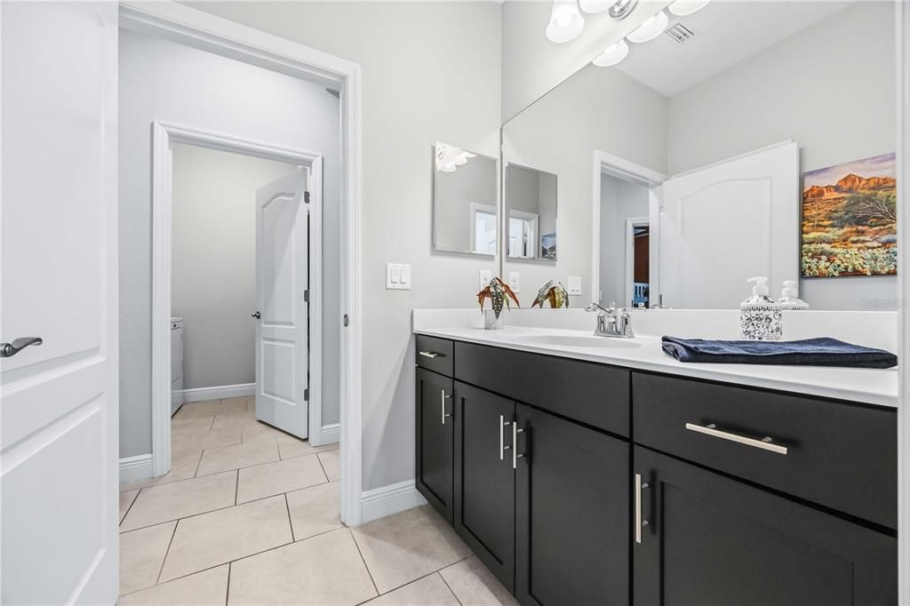 For Sale: $399,900 (3 beds, 2 baths, 1812 Square Feet)