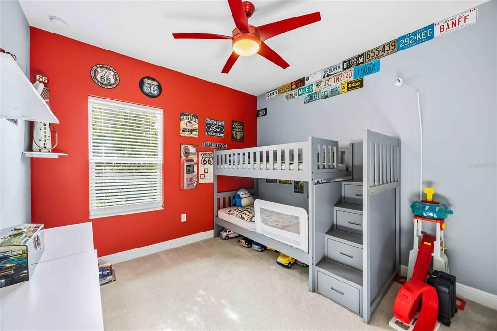 For Sale: $399,900 (3 beds, 2 baths, 1812 Square Feet)