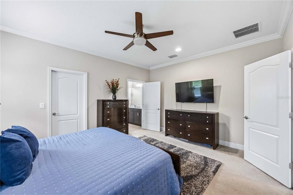 For Sale: $399,900 (3 beds, 2 baths, 1812 Square Feet)