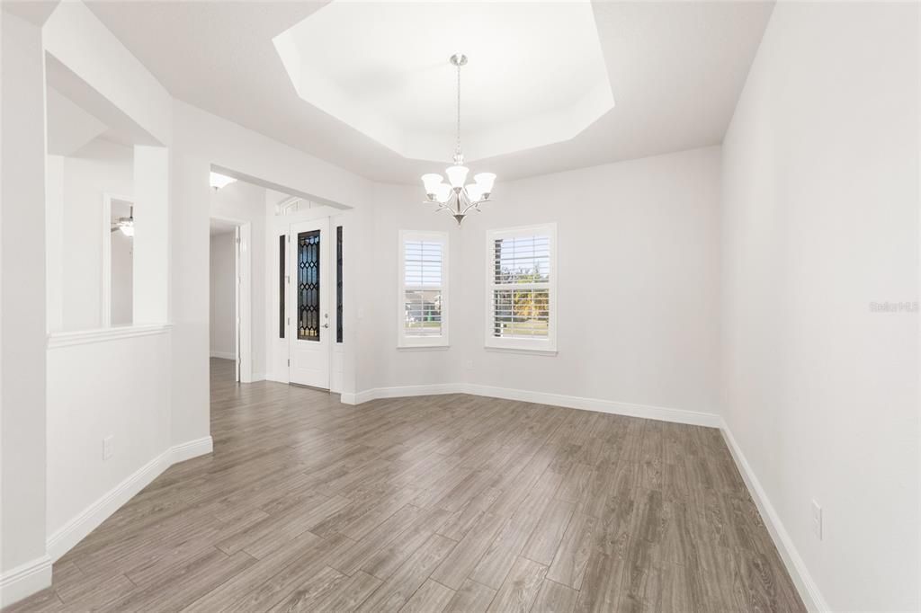 На продажу: $419,900 (3 спален, 3 ванн, 2592 Квадратных фут)