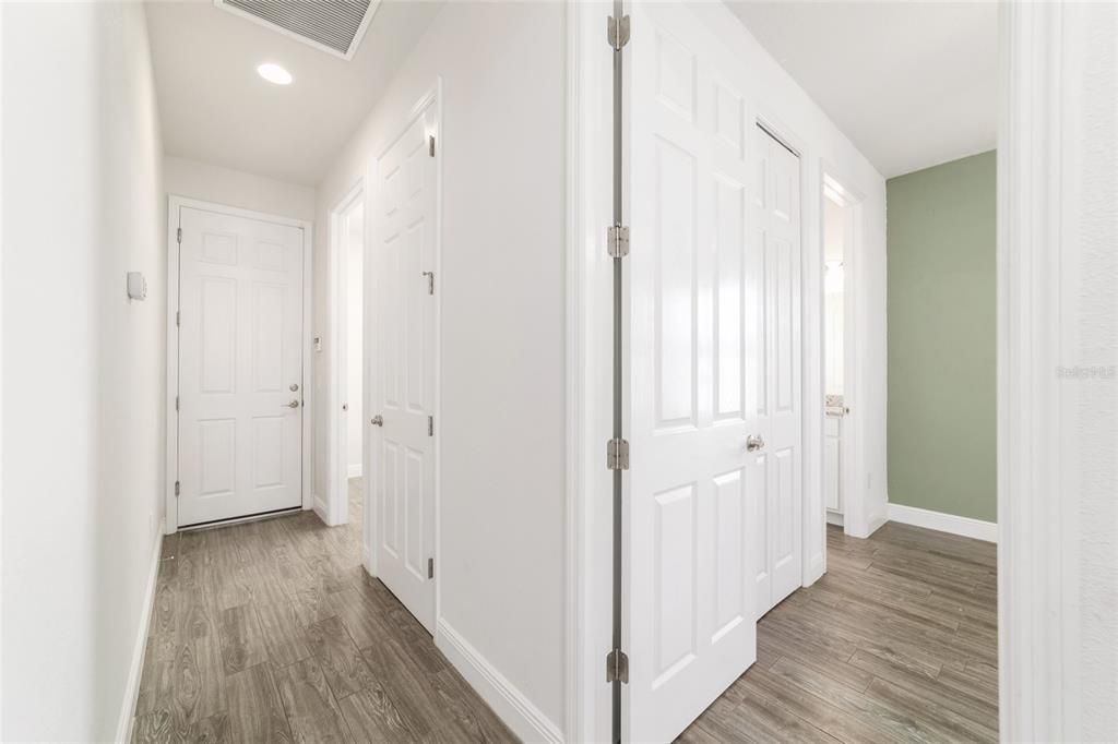 На продажу: $419,900 (3 спален, 3 ванн, 2592 Квадратных фут)