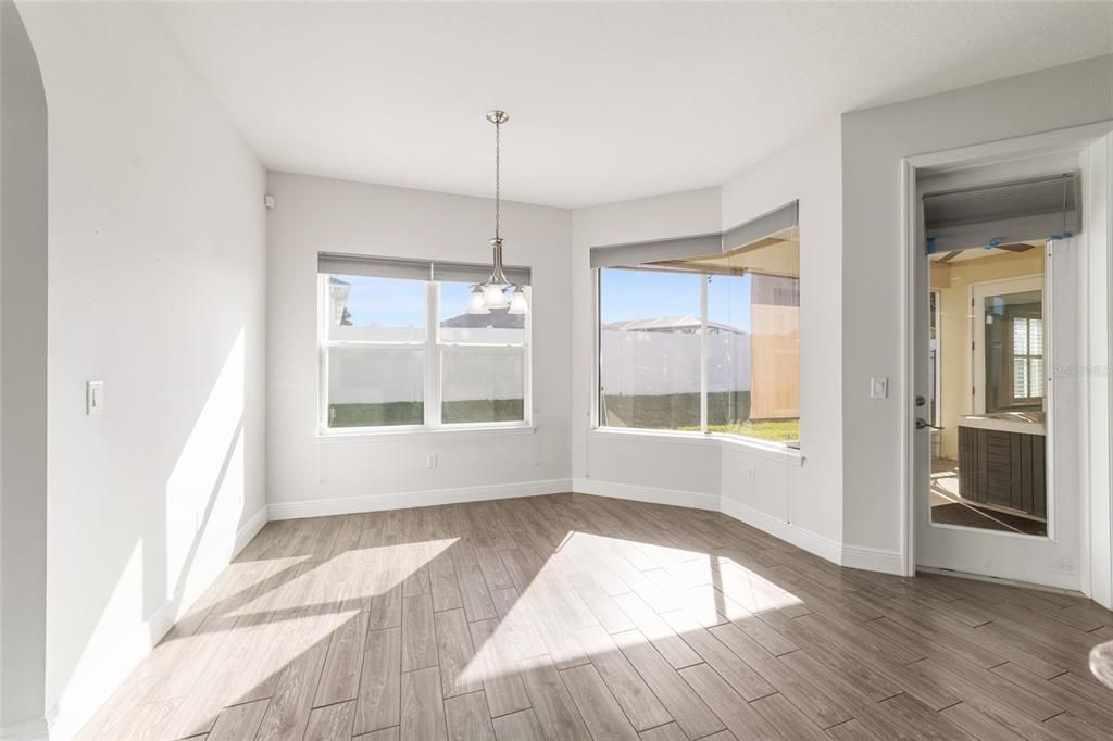 На продажу: $419,900 (3 спален, 3 ванн, 2592 Квадратных фут)