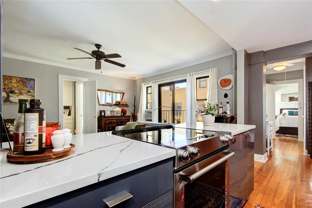 En Venta: $299,900 (1 camas, 1 baños, 634 Pies cuadrados)