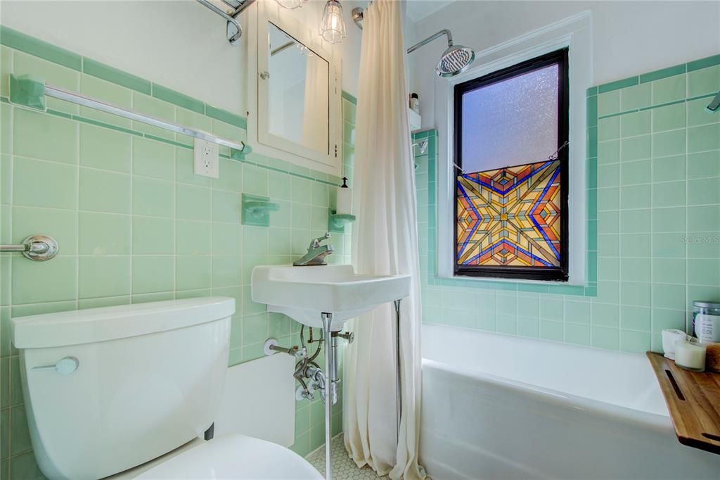 En Venta: $299,900 (1 camas, 1 baños, 634 Pies cuadrados)