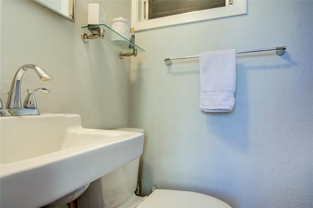 En Venta: $299,900 (1 camas, 1 baños, 634 Pies cuadrados)