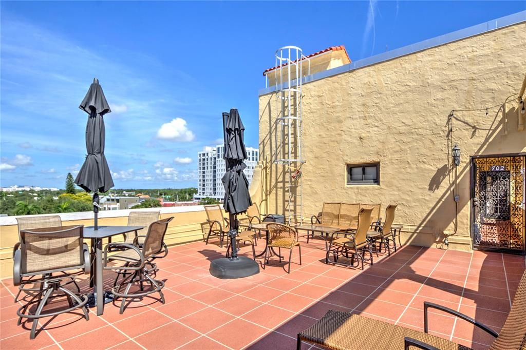 En Venta: $299,900 (1 camas, 1 baños, 634 Pies cuadrados)