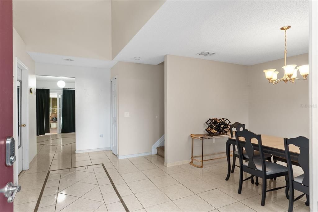 En Venta: $395,900 (4 camas, 2 baños, 3628 Pies cuadrados)