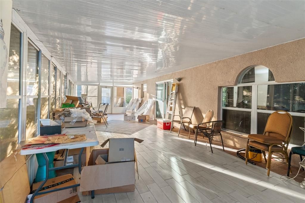 En Venta: $395,900 (4 camas, 2 baños, 3628 Pies cuadrados)