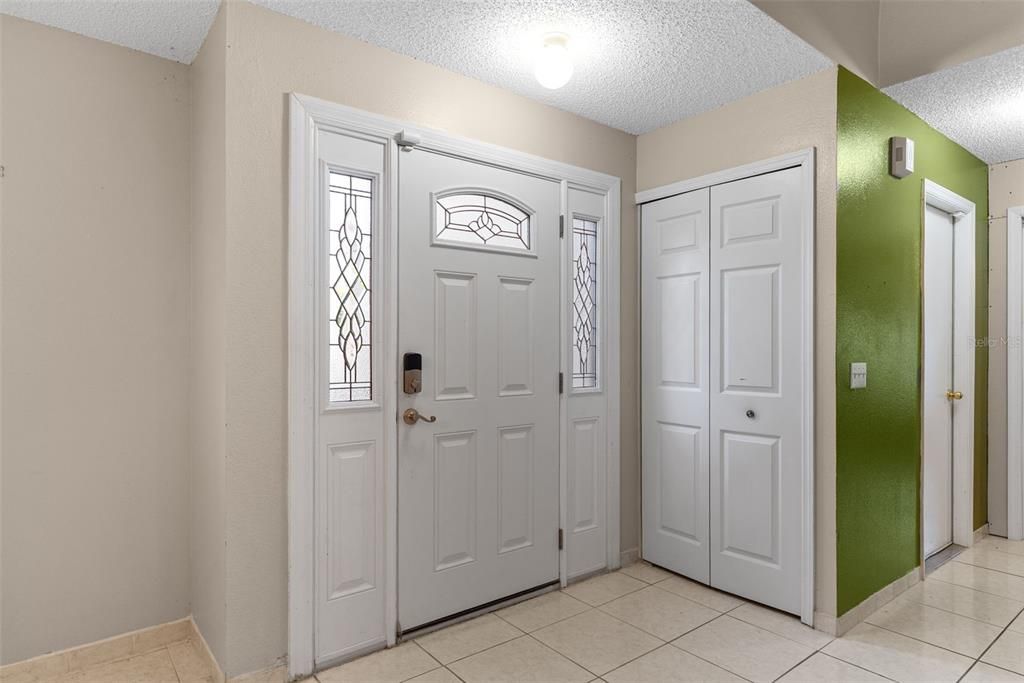 En Venta: $395,900 (4 camas, 2 baños, 3628 Pies cuadrados)