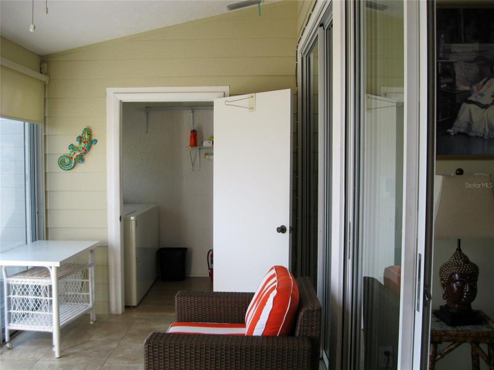 На продажу: $325,000 (2 спален, 2 ванн, 1292 Квадратных фут)