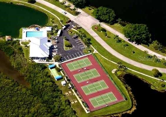 На продажу: $325,000 (2 спален, 2 ванн, 1292 Квадратных фут)