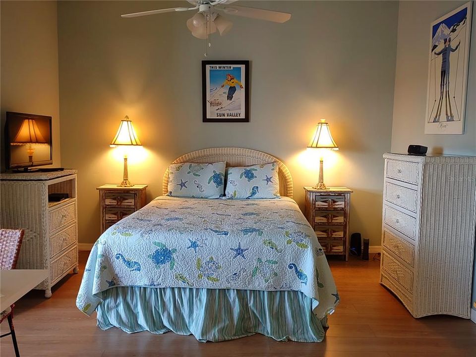 На продажу: $325,000 (2 спален, 2 ванн, 1292 Квадратных фут)