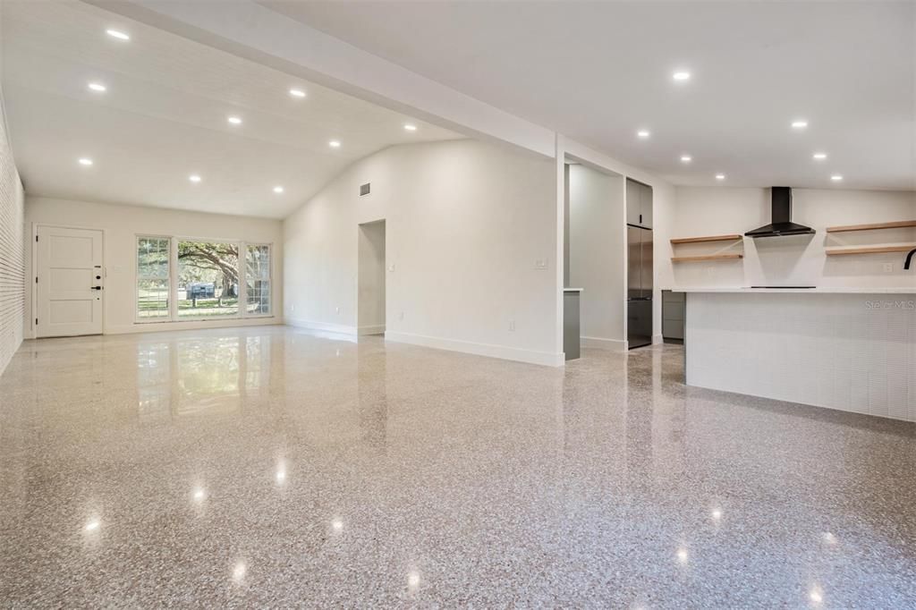 出租: $3,200 (3 贝兹, 2 浴室, 1664 平方英尺)