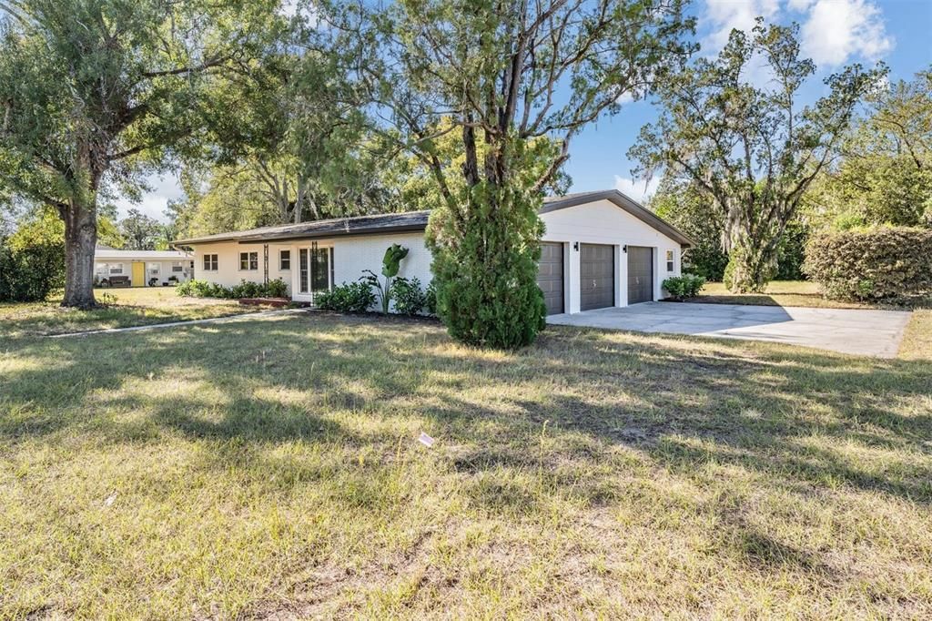 出租: $3,200 (3 贝兹, 2 浴室, 1664 平方英尺)