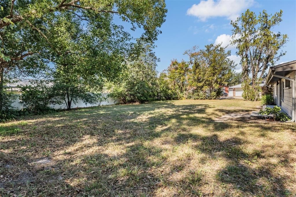 出租: $3,200 (3 贝兹, 2 浴室, 1664 平方英尺)