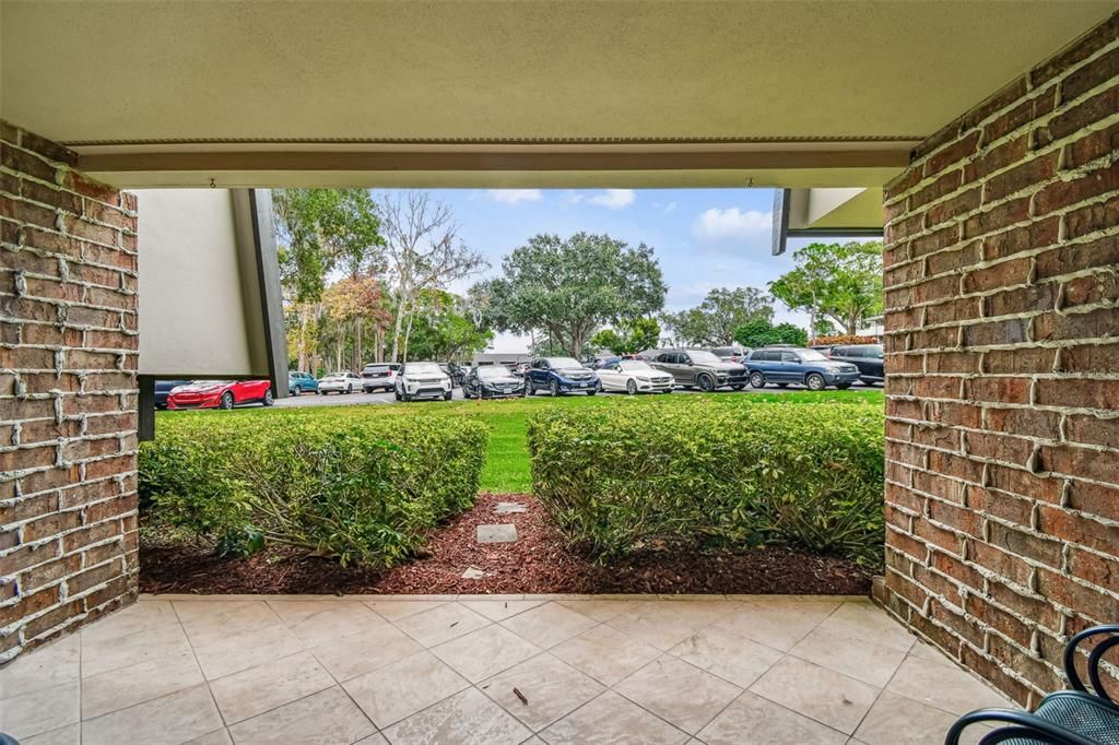 待售: $229,900 (1 贝兹, 1 浴室, 825 平方英尺)