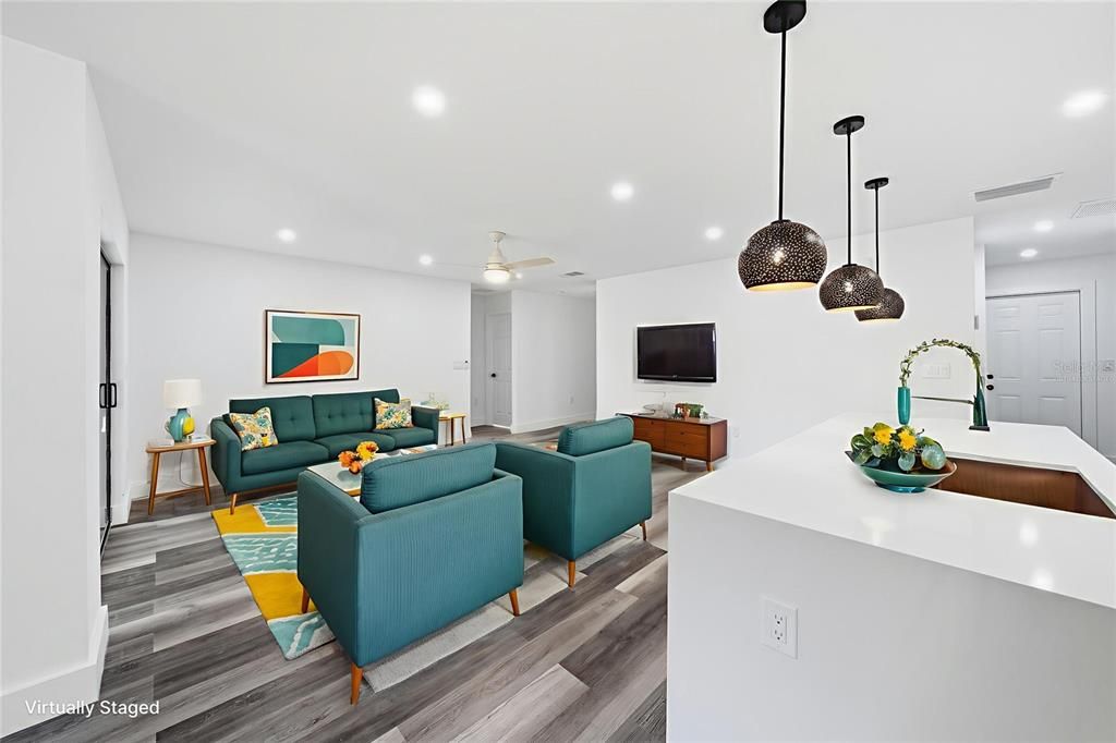 For Sale: $375,000 (3 beds, 2 baths, 1521 Square Feet)