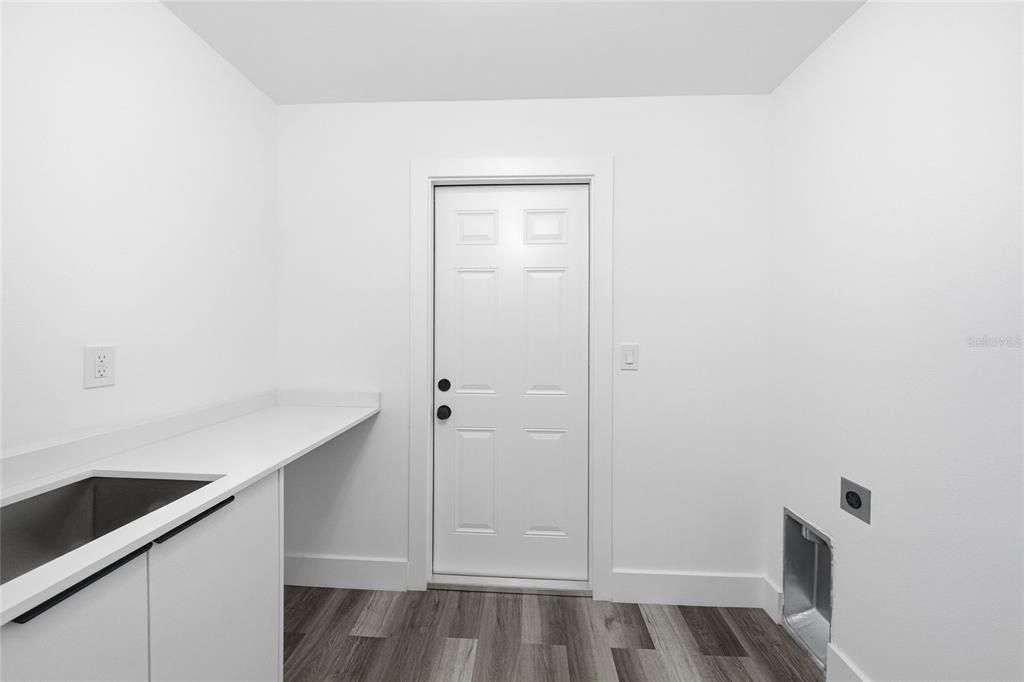 For Sale: $375,000 (3 beds, 2 baths, 1521 Square Feet)