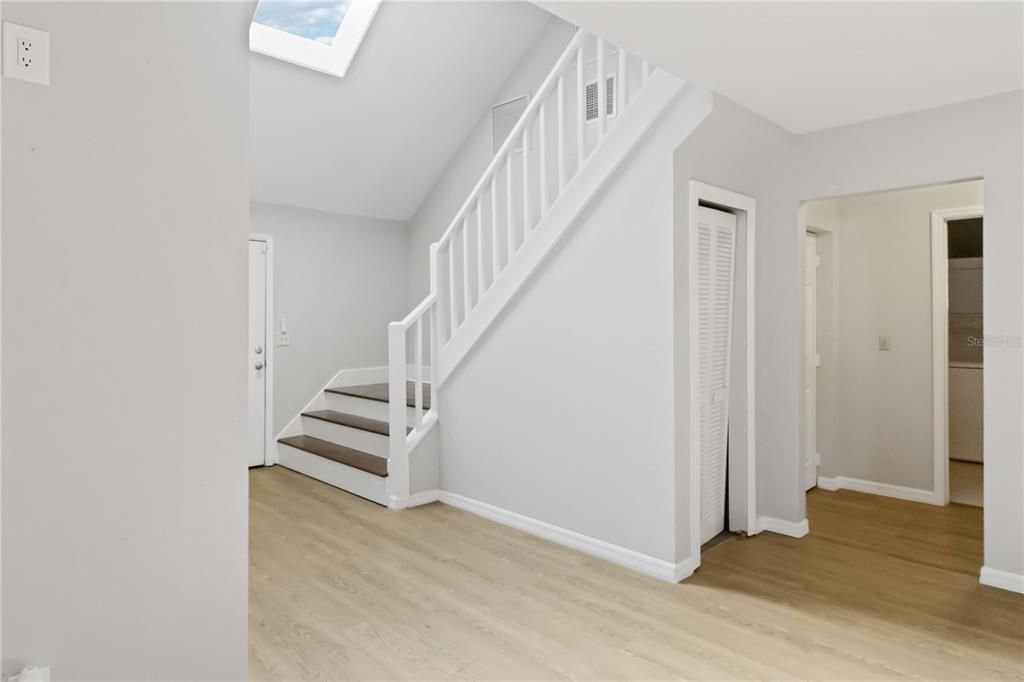 En Venta: $450,000 (5 camas, 3 baños, 2286 Pies cuadrados)