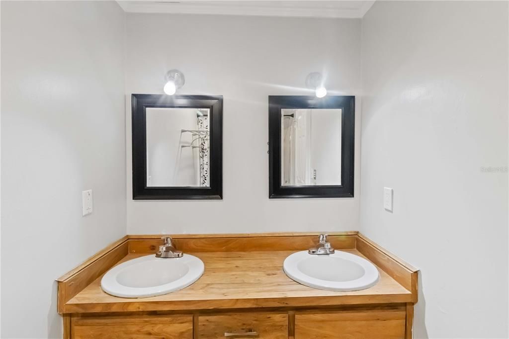 En Venta: $450,000 (5 camas, 3 baños, 2286 Pies cuadrados)