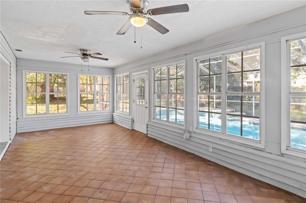 En Venta: $450,000 (5 camas, 3 baños, 2286 Pies cuadrados)