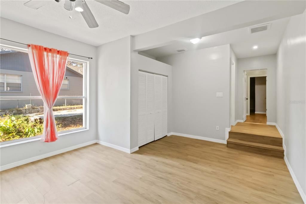 En Venta: $450,000 (5 camas, 3 baños, 2286 Pies cuadrados)