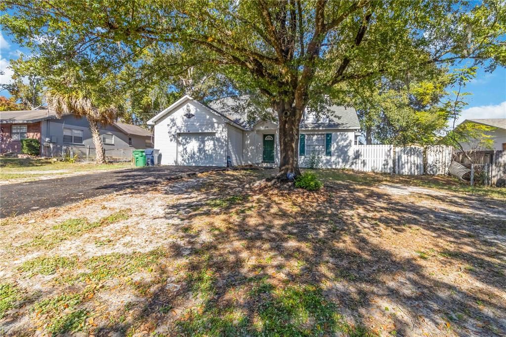 En Venta: $450,000 (5 camas, 3 baños, 2286 Pies cuadrados)