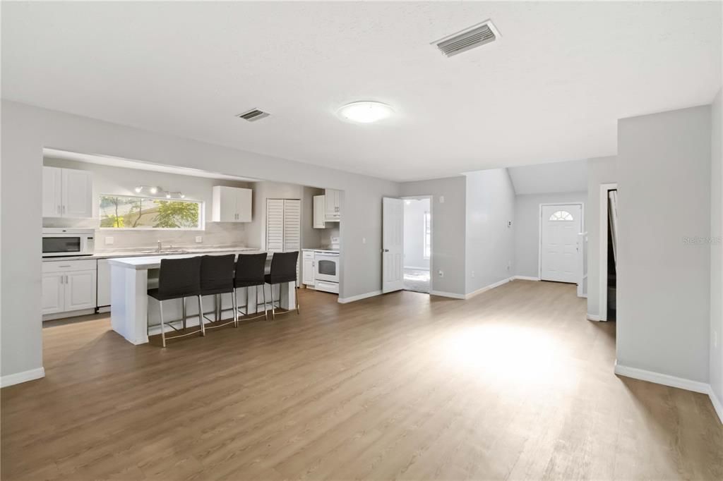 En Venta: $450,000 (5 camas, 3 baños, 2286 Pies cuadrados)