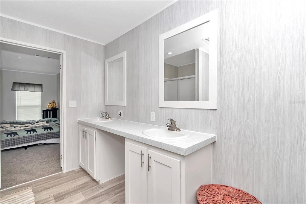 En Venta: $339,000 (5 camas, 3 baños, 2132 Pies cuadrados)