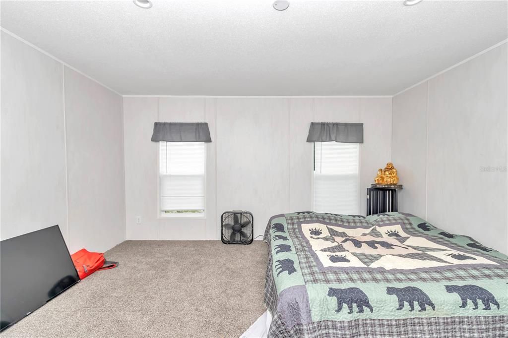 En Venta: $339,000 (5 camas, 3 baños, 2132 Pies cuadrados)