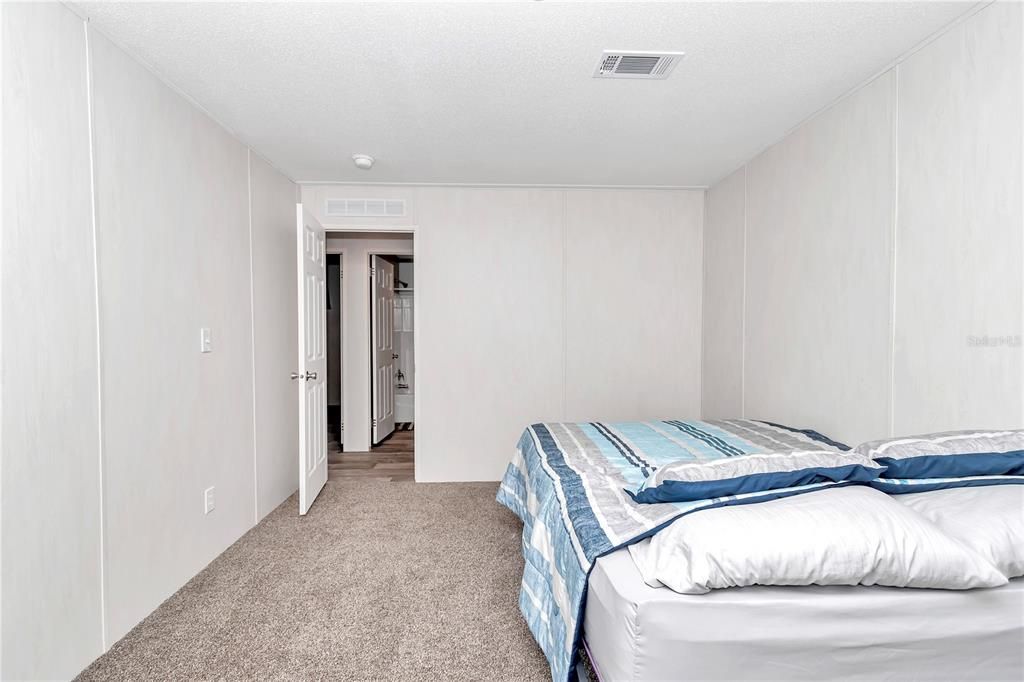 En Venta: $339,000 (5 camas, 3 baños, 2132 Pies cuadrados)